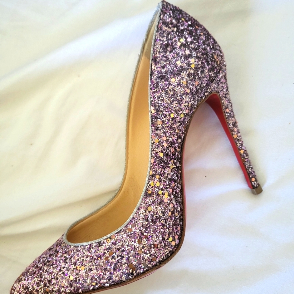 ✖️SOLD✖️Christian Louboutin